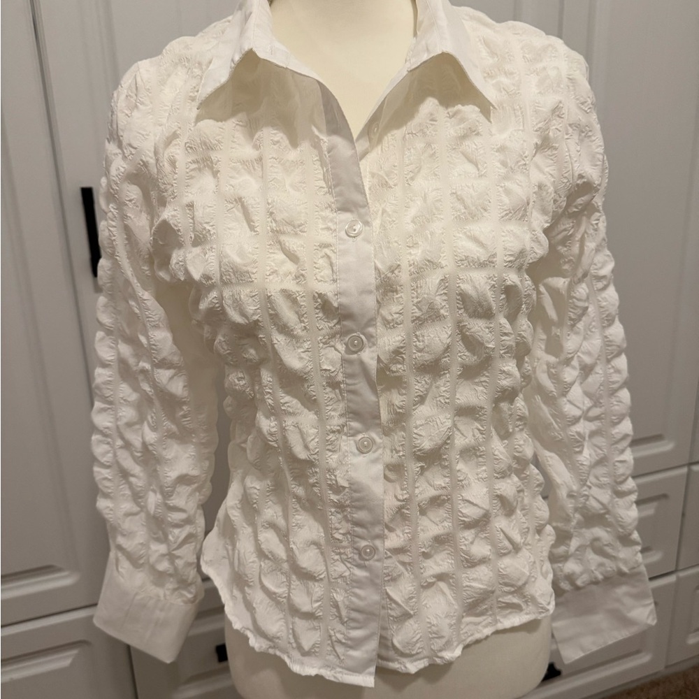 Elegant White Textured Women's Top